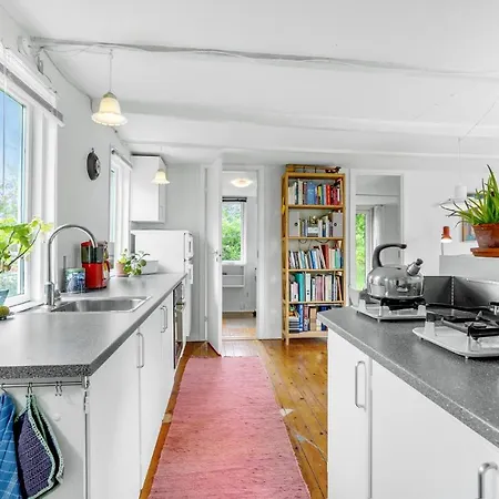 2 Bedroom Awesome In Ferienhaus *