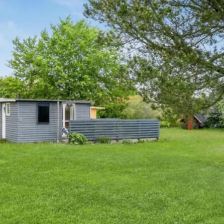 2 Bedroom Awesome In Ferienhaus Hadsund